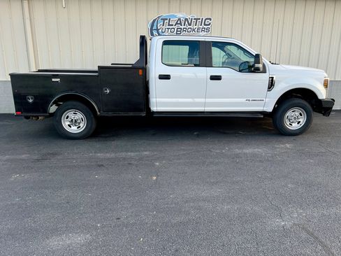 Used 2018 Ford F250 XL w/ Power Equipment Group image 5
