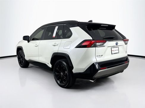 Used 2022 Toyota RAV4 XSE AWD/4WD image 12
