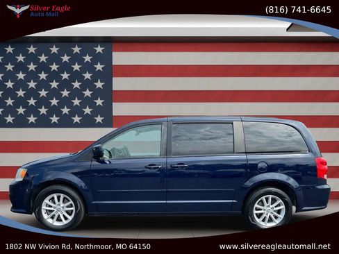 Used 2014 Dodge Grand Caravan SXT w/ Rear Park Assist Package image 2