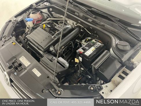 Used 2017 Volkswagen Jetta SE FWD image 46