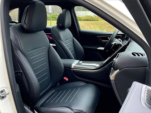Certified 2025 Mercedes-Benz GLC 43 AMG 4MATIC image 7