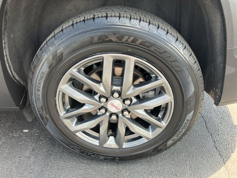 Used 2018 GMC Acadia SLT AWD/4WD image 12