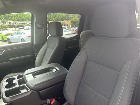 Used 2023 Chevrolet Silverado 1500 LT AWD/4WD image 25