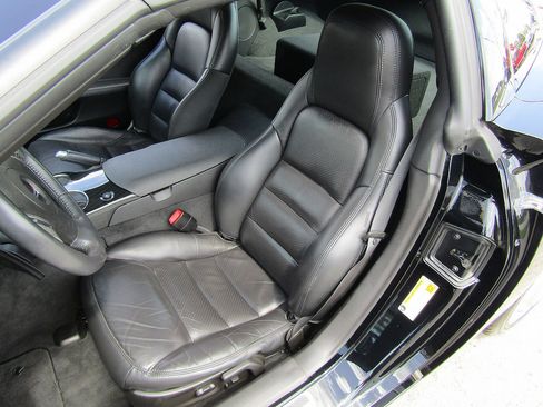 Used 2011 Chevrolet Corvette Coupe w/ Preferred Equipment Group RWD image 9