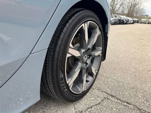 Used 2025 Honda Civic Sport Touring image 9