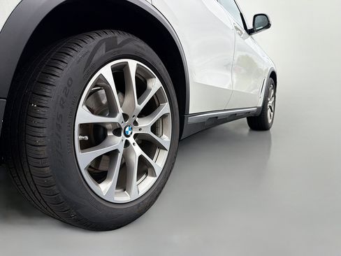 Used 2021 BMW X5 xDrive40i w/ Premium Package AWD/4WD image 15