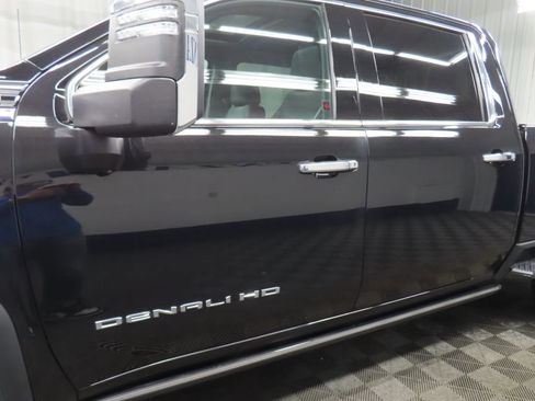 Used 2023 GMC Sierra 2500 Denali w/ Denali Black Diamond Edition AWD/4WD image 60