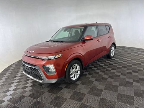 Used 2022 Kia Soul LX w/ Technology Package FWD image 5