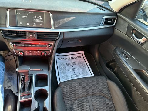 Used 2019 Kia Optima LX image 11