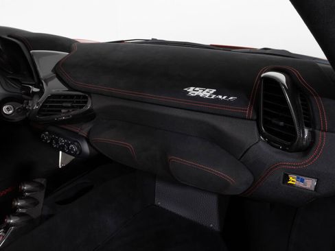 Used 2015 Ferrari 458 Speciale Coupe RWD image 40