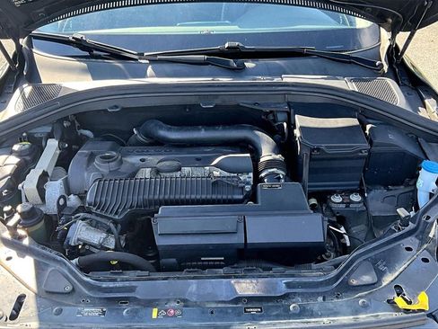 Used 2016 Volvo XC60 T5 Premier w/ Protection Package image 30