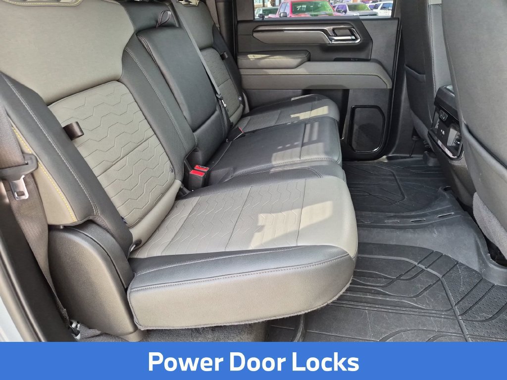 Used 2024 Chevrolet Silverado 2500 ZR2 w/ Technology Package AWD/4WD image 31