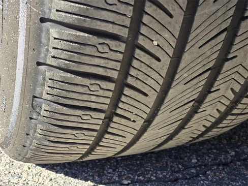 Used 2024 Mercedes-Benz GLC 43 AMG 4MATIC image 12