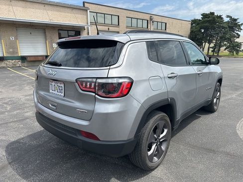 Used 2022 Jeep Compass Latitude AWD/4WD image 5