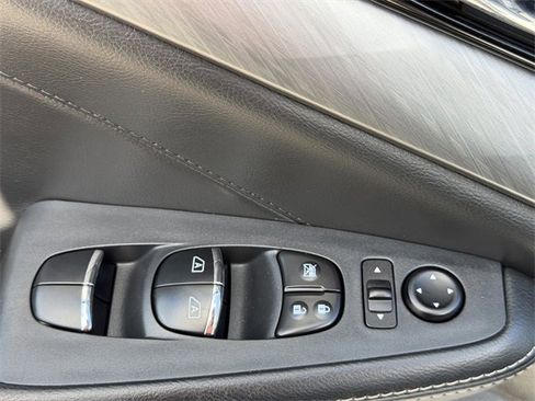 Used 2018 Nissan Maxima 3.5 SV image 23