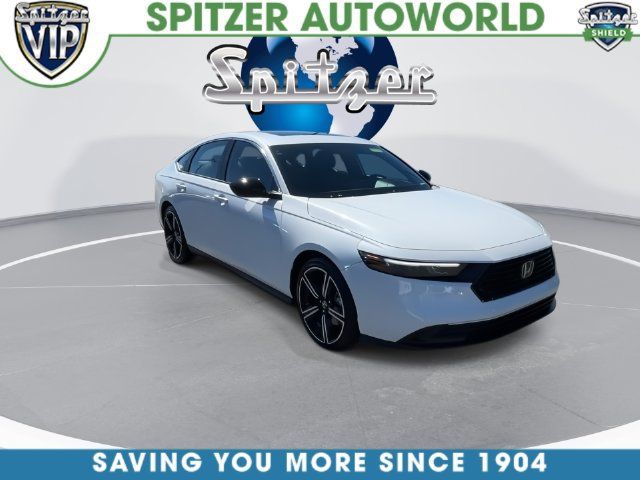 Used 2025 Honda Accord Sport image 2