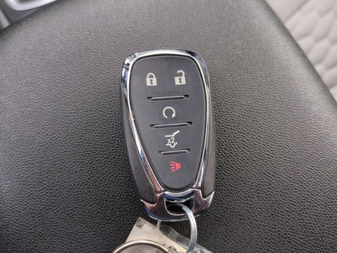 Used 2021 Chevrolet Equinox LT FWD image 25