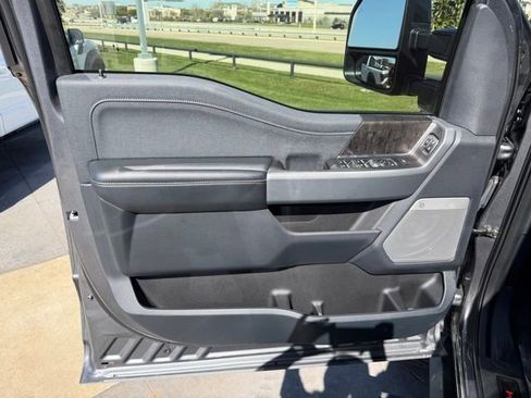 Used 2024 Ford F250 Lariat w/ Lariat Ultimate Package image 8