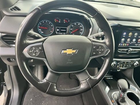 Used 2022 Chevrolet Traverse LT image 24