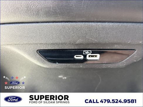 Used 2023 Chrysler Pacifica Limited FWD image 22