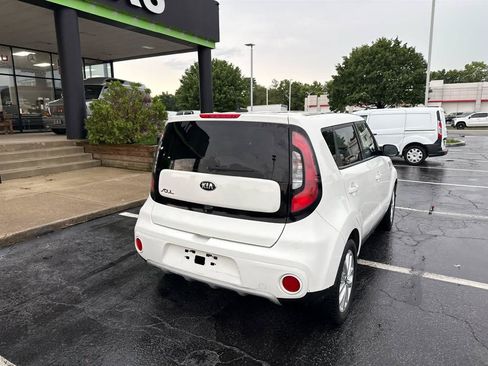 Used 2019 Kia Soul + FWD image 8
