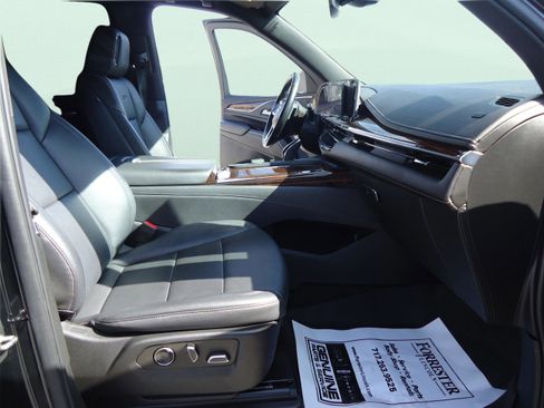 Used 2022 Cadillac Escalade ESV Luxury image 29