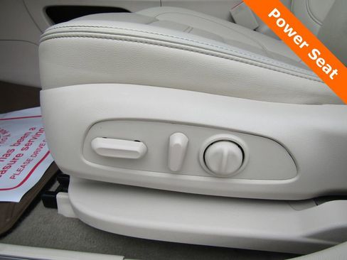 Used 2023 GMC Acadia Denali image 7