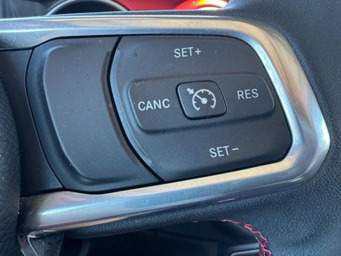Used 2023 Jeep Gladiator Rubicon w/ LED Lighting Group AWD/4WD image 17
