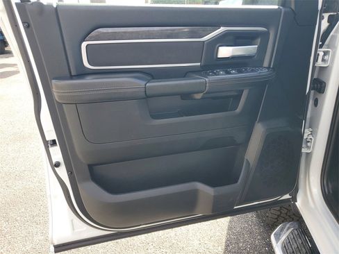 Used 2024 RAM 2500 Big Horn image 8