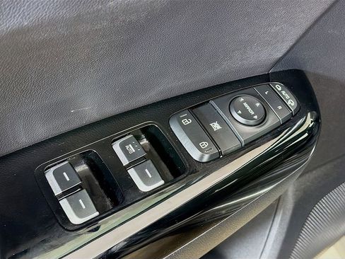 Used 2022 Kia Sportage EX image 29