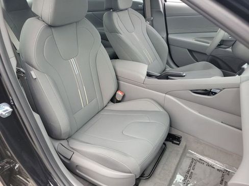 New 2026 Hyundai Elantra Sport FWD image 17