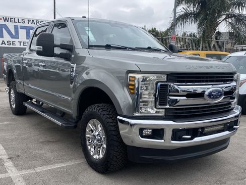 Used 2019 Ford F250 XLT w/ XLT Premium Package image 8