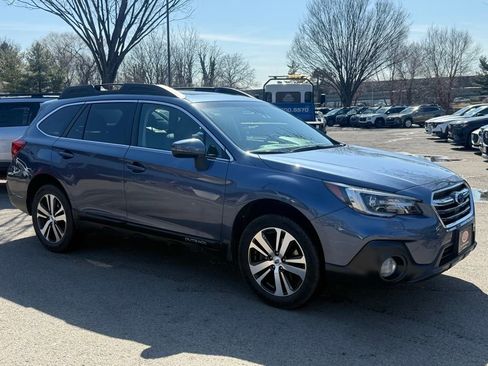 Used 2018 Subaru Outback 2.5i Limited image 4