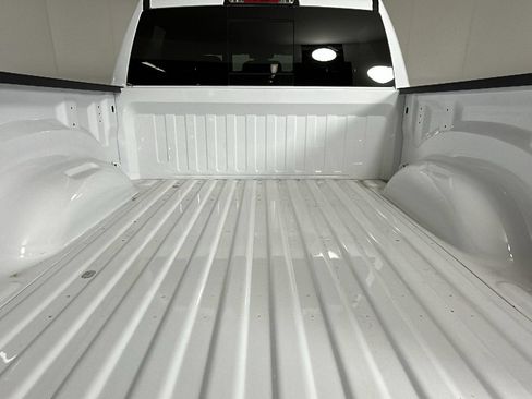 Used 2023 RAM 1500 Big Horn AWD/4WD image 33