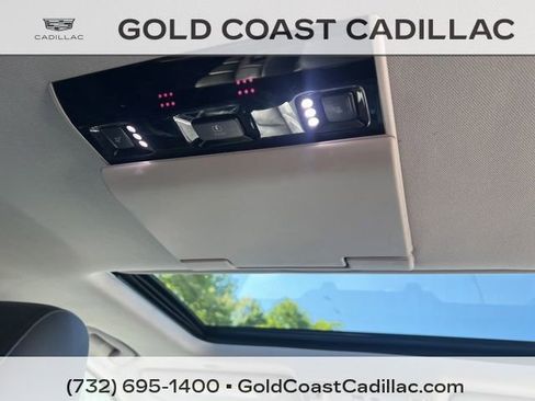 Used 2020 Cadillac Escalade Luxury AWD/4WD image 12