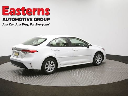 Used 2020 Toyota Corolla LE image 41