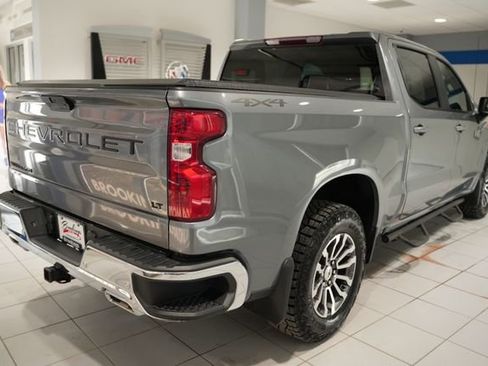 Used 2022 Chevrolet Silverado 1500 LT w/ Z71 Off-Road Package image 7