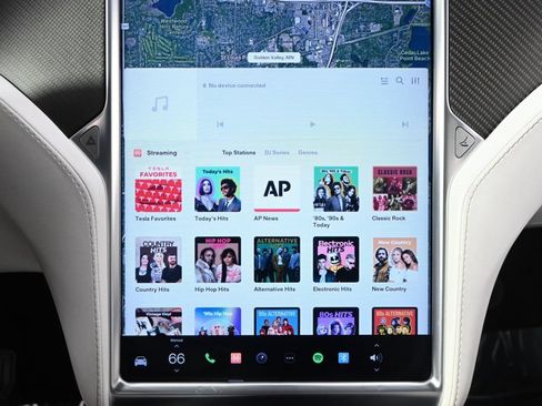 Used 2017 Tesla Model X 90D AWD/4WD image 28