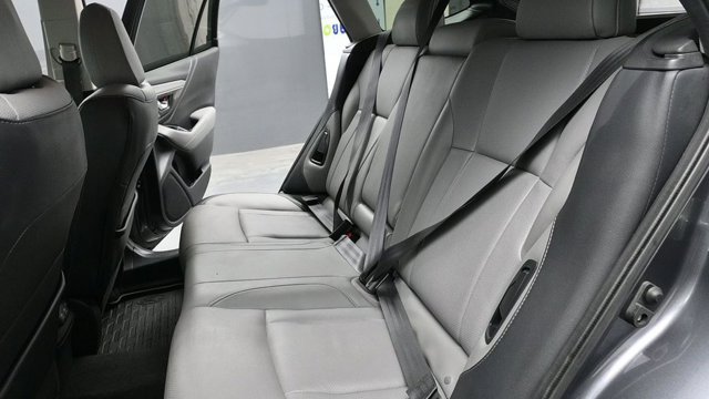 Used 2022 Subaru Outback Limited AWD/4WD image 21