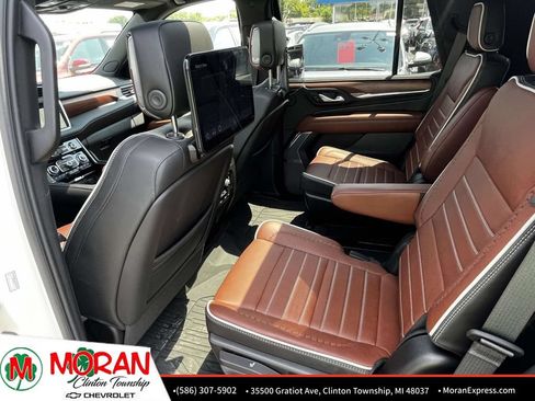 Certified 2024 GMC Yukon Denali Ultimate AWD/4WD image 12
