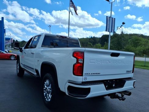 Used 2024 Chevrolet Silverado 2500 High Country w/ Technology Package AWD/4WD image 5