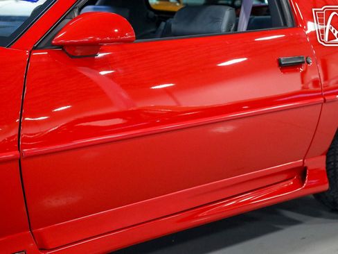 Used 1991 Chevrolet Camaro Z28 image 25