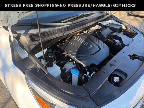 Used 2018 Kia Sedona LX image 9