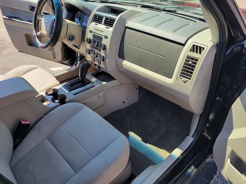 Used 2010 Ford Escape XLT FWD image 18