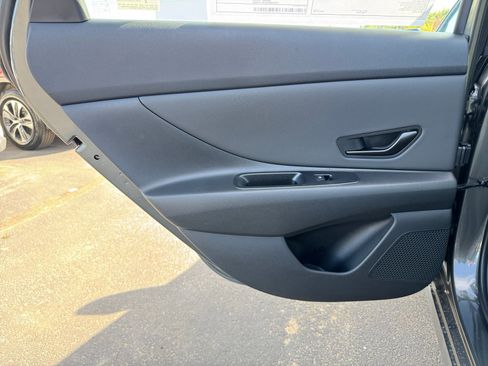 New 2025 Hyundai Elantra Sport image 25