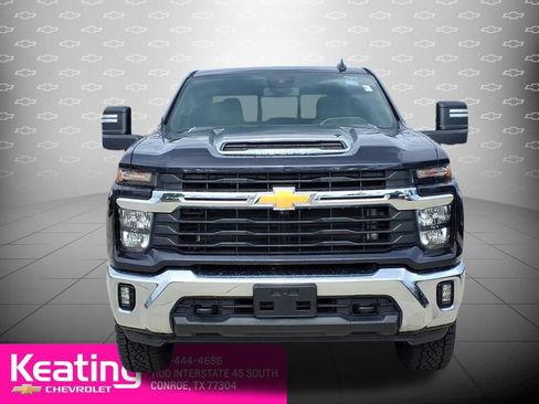 Used 2024 Chevrolet Silverado 2500 LT w/ Texas Edition AWD/4WD image 10