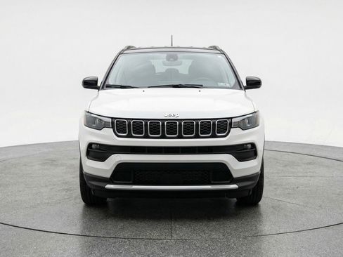Used 2025 Jeep Compass Limited image 2