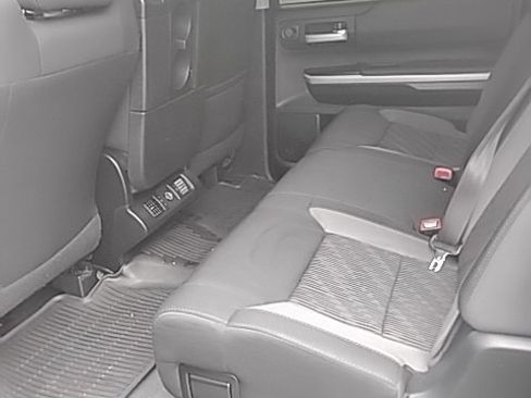 Used 2017 Toyota Tundra SR5 image 8