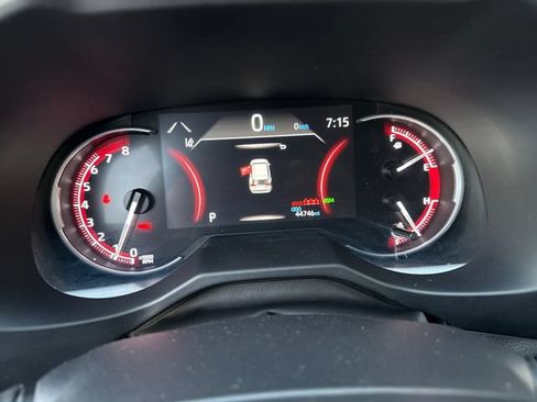 Used 2025 Toyota RAV4 XLE FWD image 15