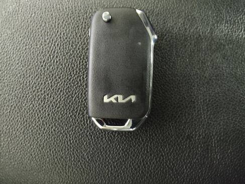 Used 2023 Kia Forte LXS w/ LXS Technology Package FWD image 32